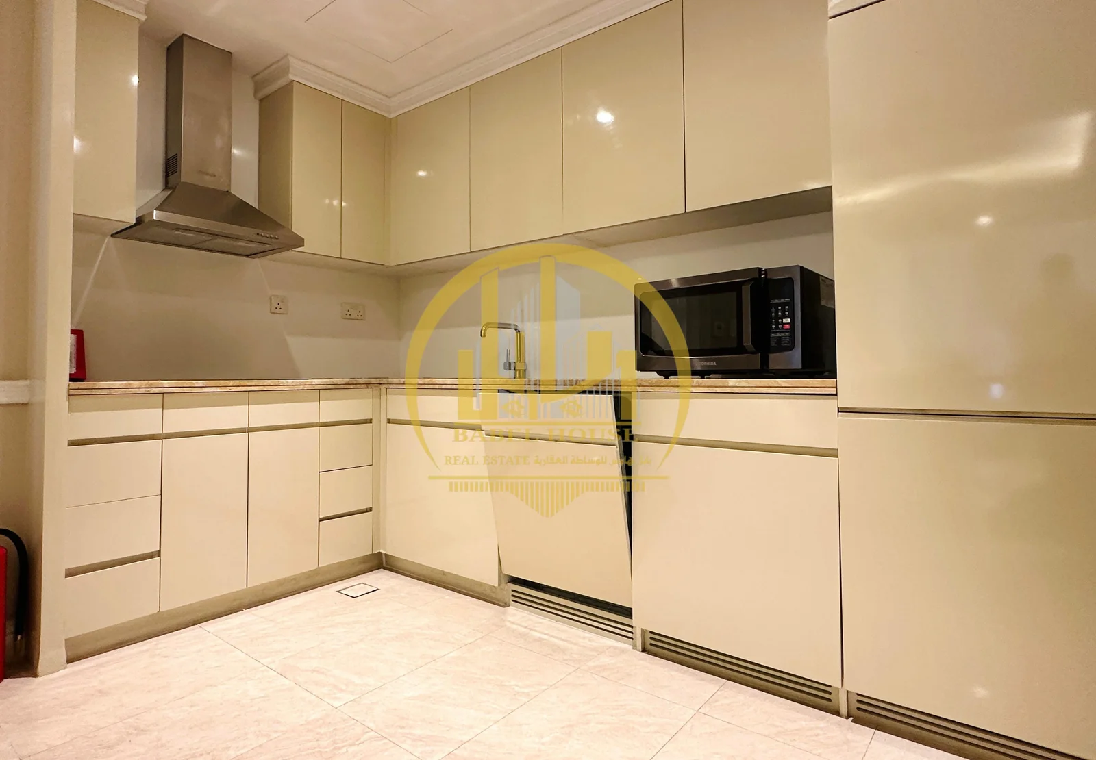 3BR Furnished | Bills included | Pool | Westbay