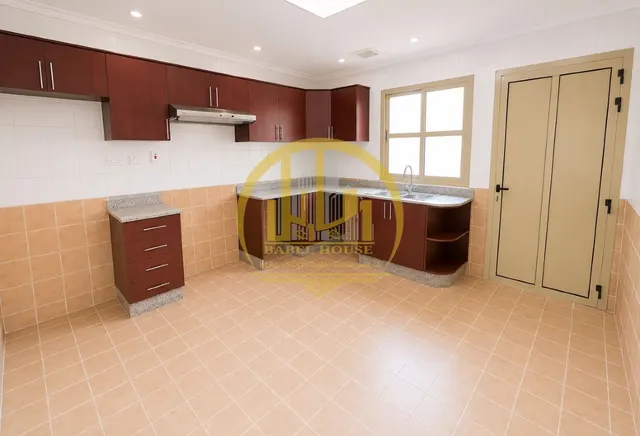 5 BR Villa | Standalone | Ain Khaled - view 3
