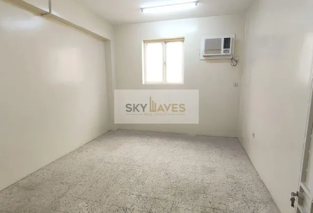 16 ROOMS LABOUR ACCOMODATION WITH AC INDUSTL AREA
