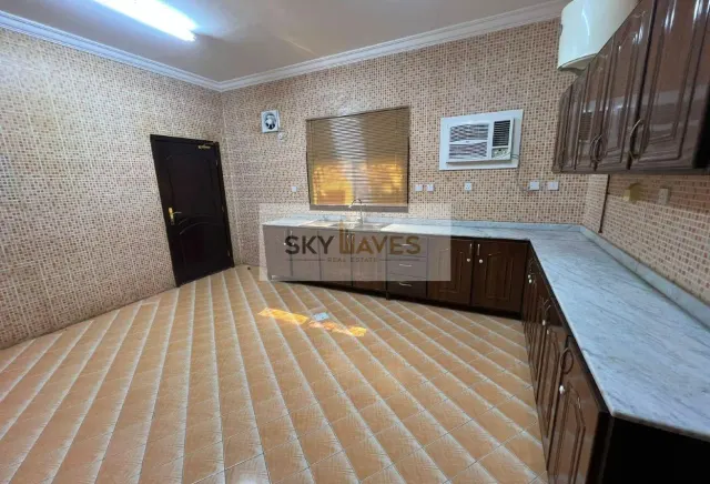 STAND ALONE 5 BHK VILLA AND OUTHOUSE |RENT|AZIZIYA