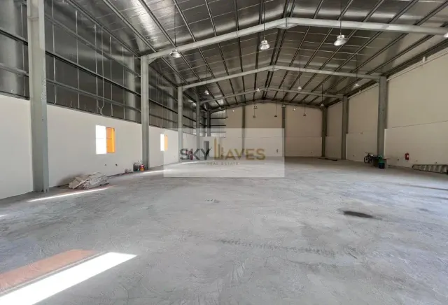 700 SQM STORE WITH 18 ROOMS IN BIRKAT AL AWAMER - view 3