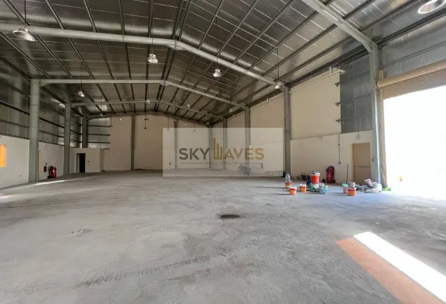 700 SQM STORE WITH 18 ROOMS IN BIRKAT AL AWAMER