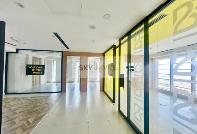 WELL PARTITIONED OFFICE 165 SQM IN LUSAIL MARINA