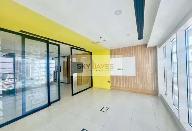 WELL PARTITIONED OFFICE 165 SQM IN LUSAIL MARINA