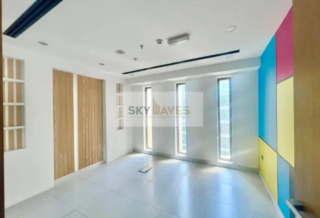 WELL PARTITIONED OFFICE 165 SQM IN LUSAIL MARINA