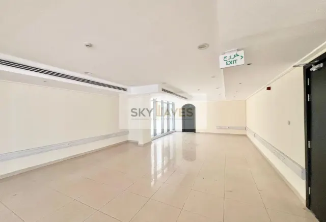 740 SQM COMMERCIAL BUILDING FOR RENT IN D RING