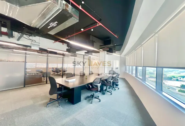 BEAUTIFUL OFFICE 250 SQM IN LUSAIL MARINA