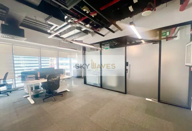 BEAUTIFUL OFFICE 250 SQM IN LUSAIL MARINA