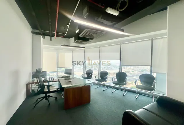 BEAUTIFUL OFFICE 250 SQM IN LUSAIL MARINA