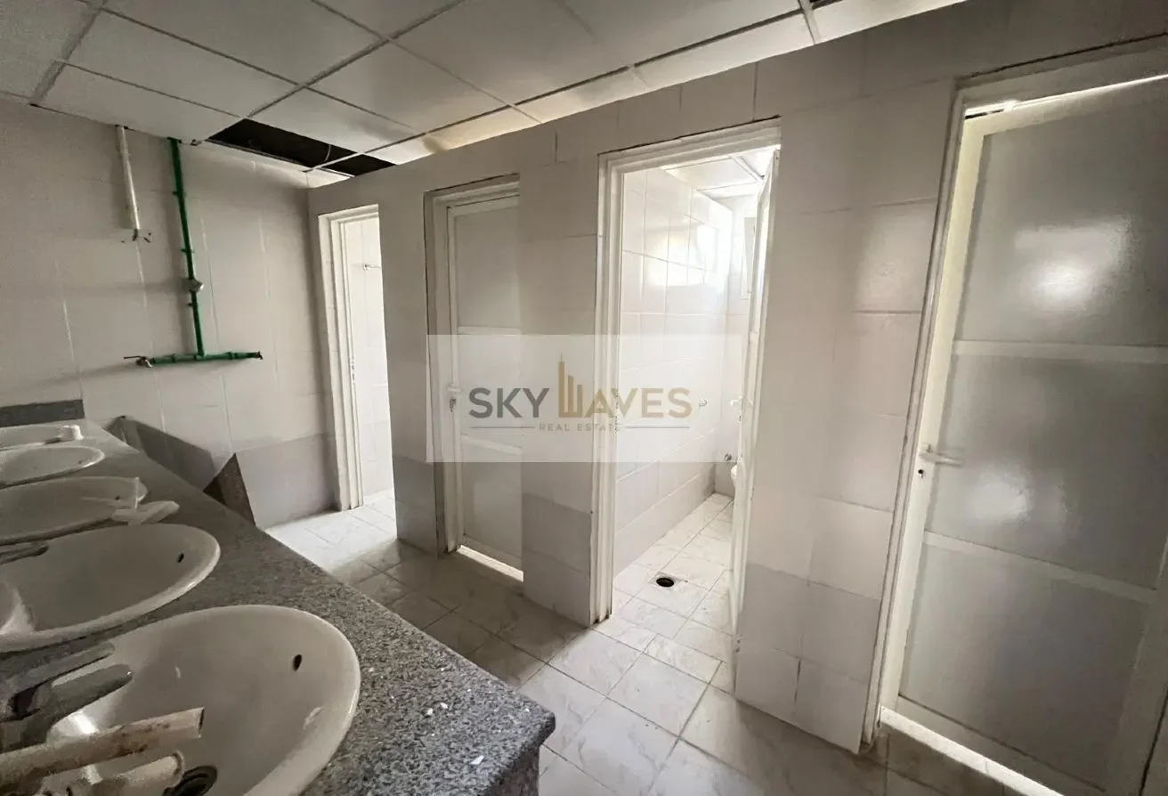 3 Rooms to 100 Rooms Labor Accom Including Utilit - view 3