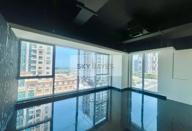 186 SQM FITTED OFFICE IN LUSAIL MARINA