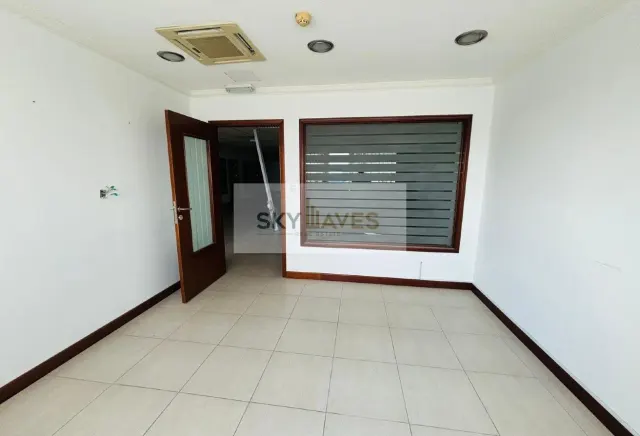 Prime Location | 393 Sqm Office Space | Salwa Road - view 3