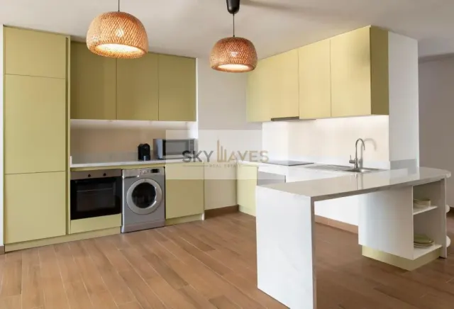 NO COMMISSION | 2BHK HOTEL | WITH BILLS | WEST BAY