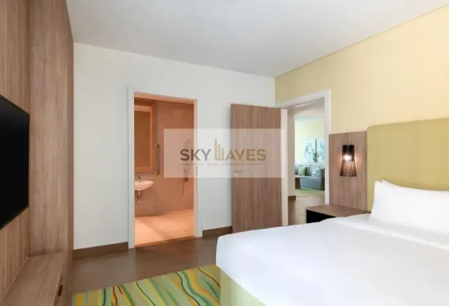 NO COMMISSION | 2BHK HOTEL | WITH BILLS | WEST BAY