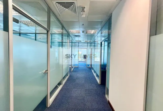 418 SQM OFFICE FOR RENT IN WESTBAY INCLUDING BILLS - view 3