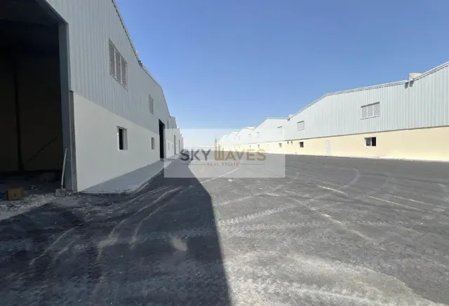 BRAND-NEW 800 Sqm Warehouse For All Activities - view 3