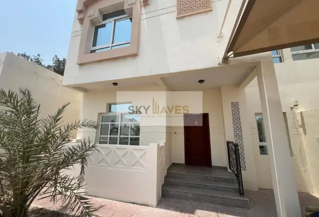 VILLA|5 BR COMPOUND VILLA WITH BACKYARD | AZIZIYA