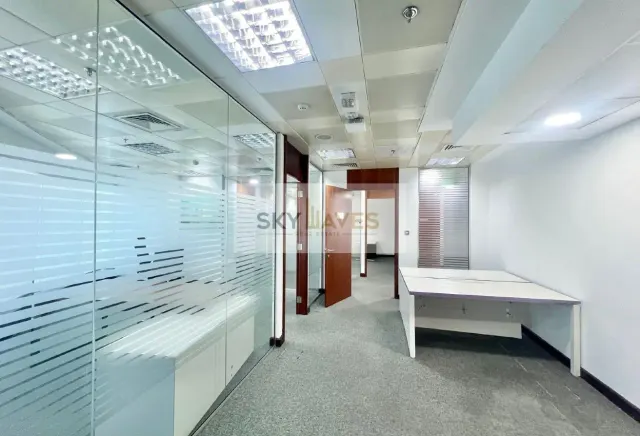157 SQM OFFICE IN WESTBAY INCLUDING BILLS