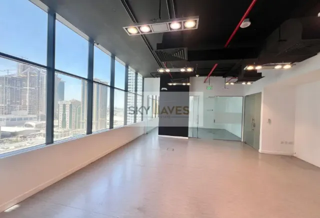 120 SQM PARTITIONED OFFICE IN WESTBAY NEAR METRO