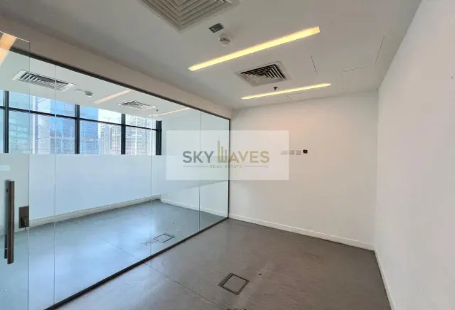 120 SQM PARTITIONED OFFICE IN WESTBAY NEAR METRO