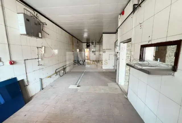 Shop For Rent in B-Ring Road