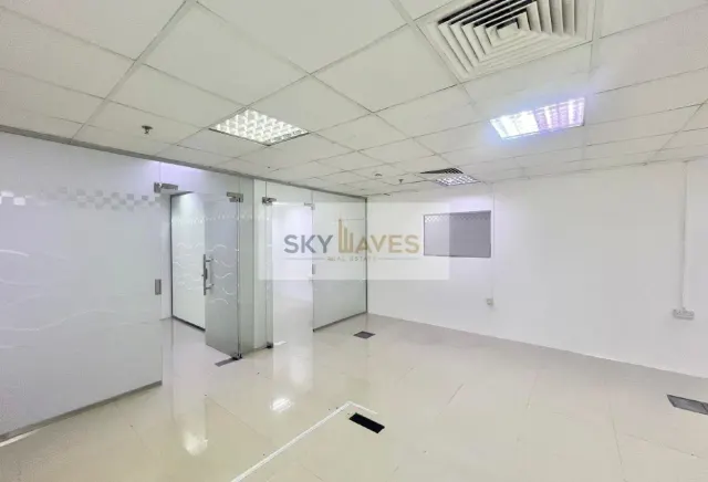 56 SQM FITTED OFFICE IN C RING INCLUDING BILLS