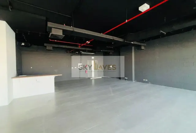 Prime Location | Office Spaces Availabl | Bank St