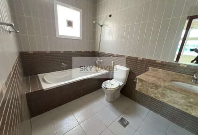 5 BEDROOM VILLA WITH MAID ROOM IN AIN KHALID
