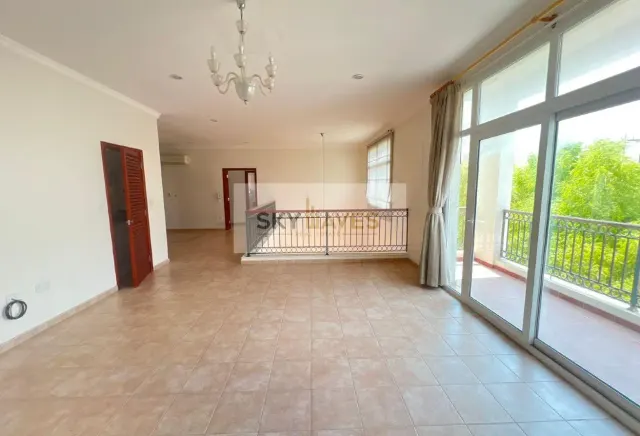 5 BEDROOM VILLA WITH MAID ROOM IN AIN KHALID
