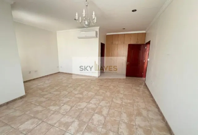 5 BEDROOM VILLA WITH MAID ROOM IN AIN KHALID