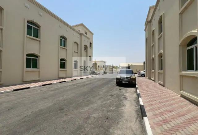 STAFF ACCOMODATION|5 BR COMPOUND VILLA | ABUHAMOUR