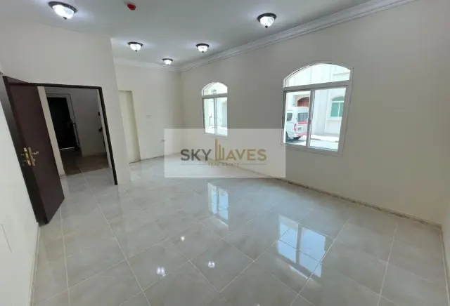 STAFF ACCOMODATION|5 BR COMPOUND VILLA | ABUHAMOUR