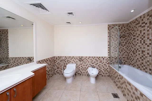 2BR Semi-Furnished Apartment in Porto Arabia