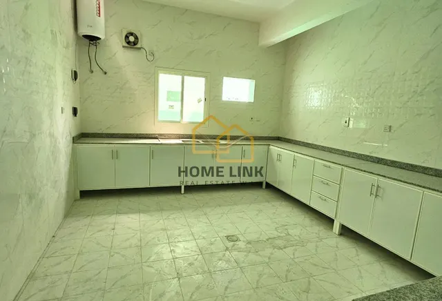 LARGE STAFF ACCOMODATION FOR RENT | SEMI FITTED