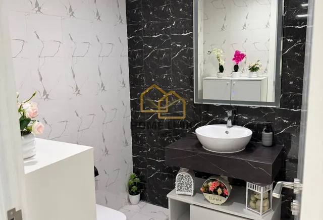 LUXURIOUS 2 BEDROOM FURNISHED APARTMENT IN LUSAIL