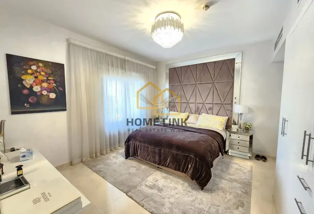 LUXURIOUS 3 BEDROOM | UPGRADED UNIT | FURNISHED