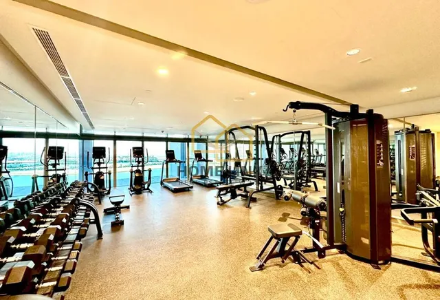 LUXURIOUS & SPACIOUS 2 BR SF APARTMENT IN SEEF