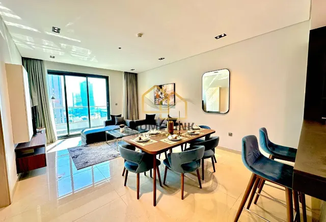 SPACIOUS AND ELEGANT 1 BEDROOM FF IN MARINA - view 3