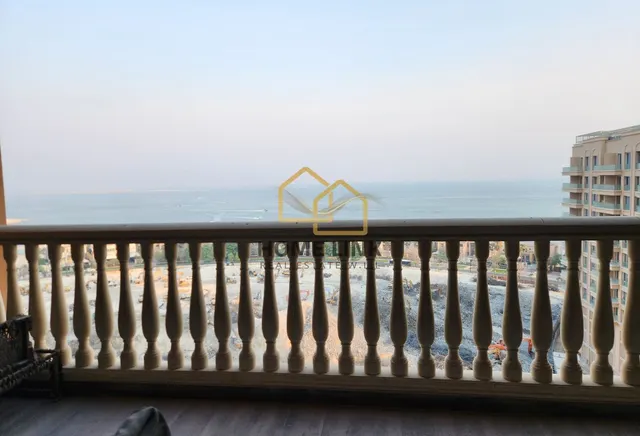 LUXURIOUS AND SPACIOUS FURNISHED 3 BEDROOM APT - view 3