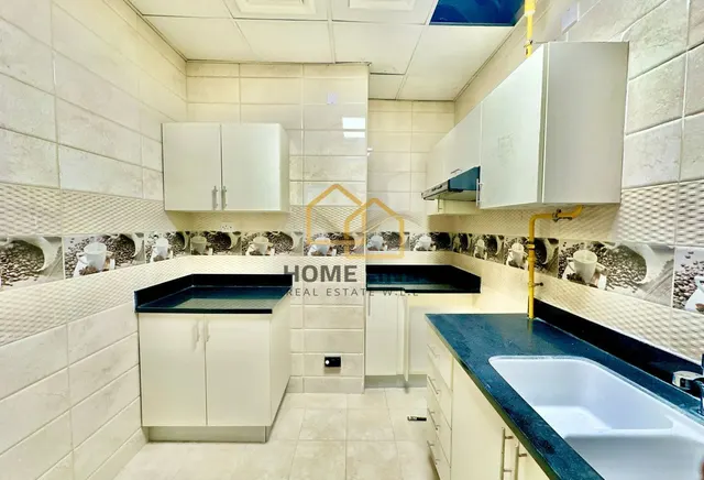 2 BEDROOM APARTMENT WITH TERRACE IN FOXHILLS - view 3