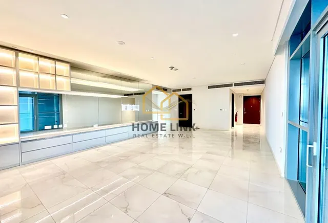 LUXURIOUS & SPACIOUS 2 BR SF APARTMENT IN SEEF