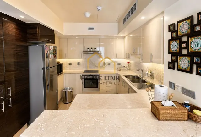 SPACIOUS 3-BEDROOMS |  FULLY FURNISHED APARTMENT