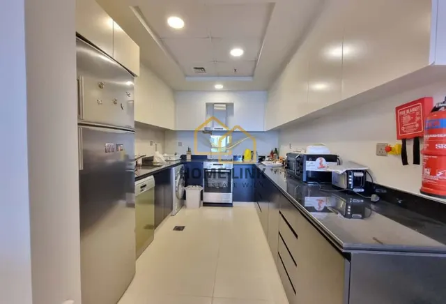 PRIME LOCATION | SPACIOUS AND ELEGANT 3 BEDROOMS