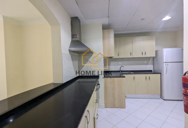 HIGH FLOOR | SPACIOUS 1 BEDROOM SF APARTMENT