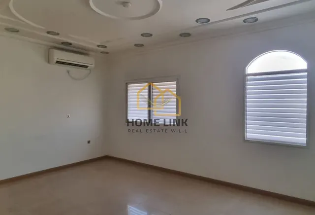COMMERCIAL VILLA | SPACIOUS SPACE FOR BUSINESSES