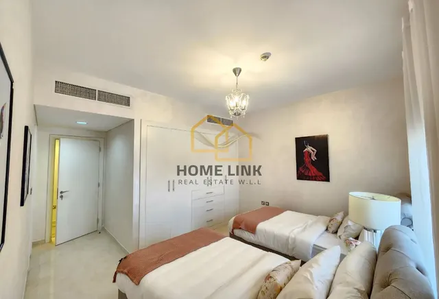 LUXURIOUS 3 BEDROOM | UPGRADED UNIT | FURNISHED