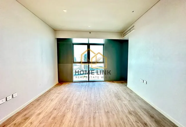 LUXURIOUS & SPACIOUS 2 BR SF APARTMENT IN SEEF