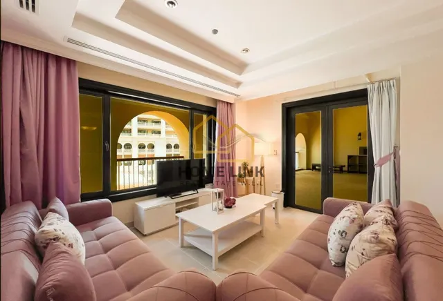 ELEGANT 2 BR FF APARTMENT WITH SPACIOUS BALCONY - view 3