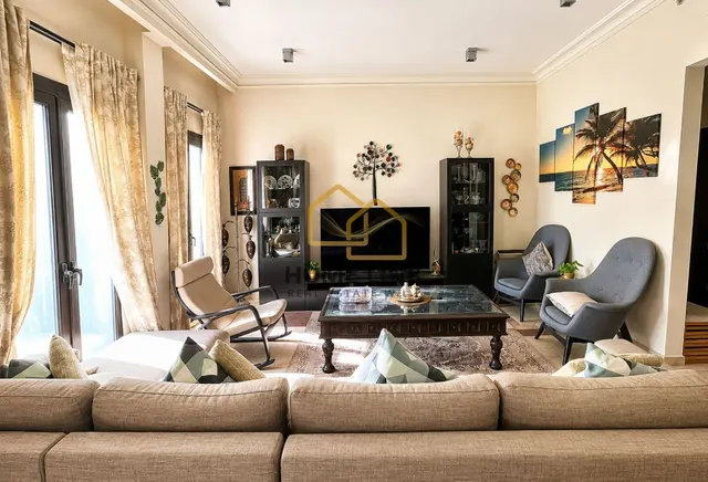 SPACIOUS 3-BEDROOMS | FULLY FURNISHED APARTMENT