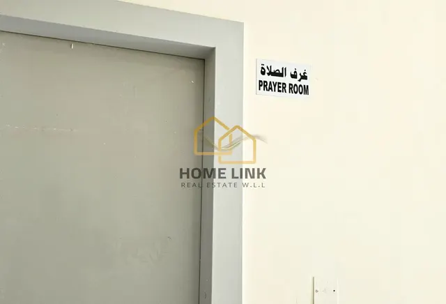 LARGE STAFF ACCOMODATION FOR RENT | SEMI FITTED